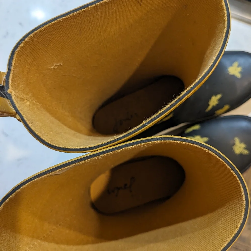 Bumble Bee Welly Rain Boots
